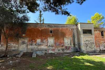 Triggiano. Nobile dimora, rifugio per ragazzi, discarica: le mille vite dell'antica Villa Carbonara